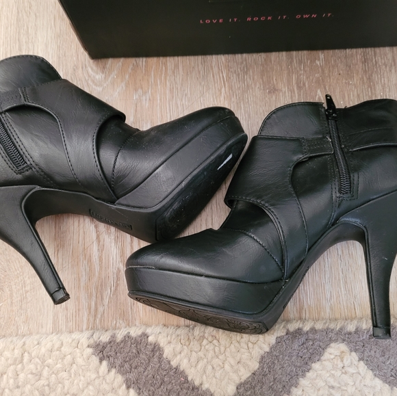 Unlisted Booties - Picture 3 of 10